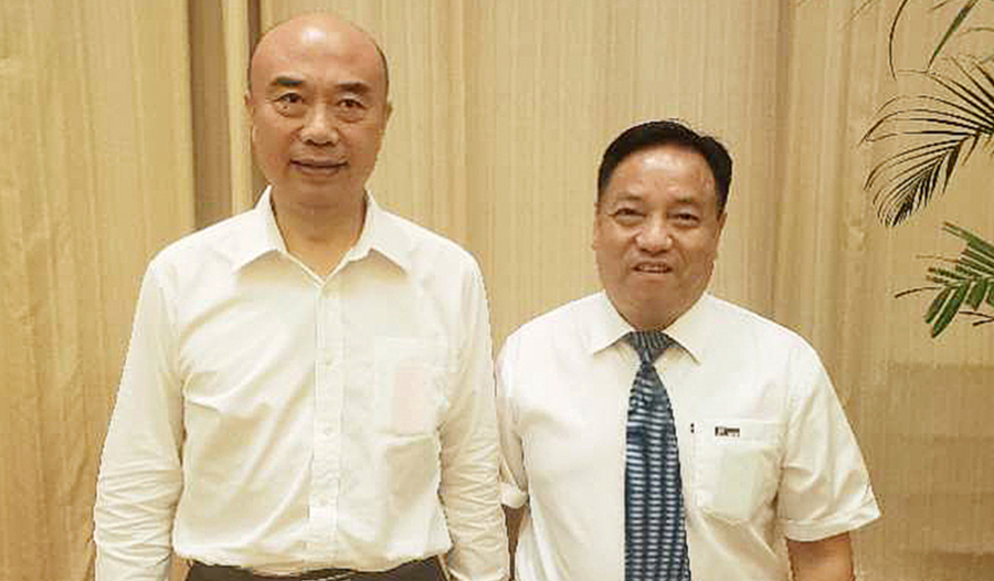 中共中央政治局委员,国务院副总理刘国中亲切接见郑元豹。